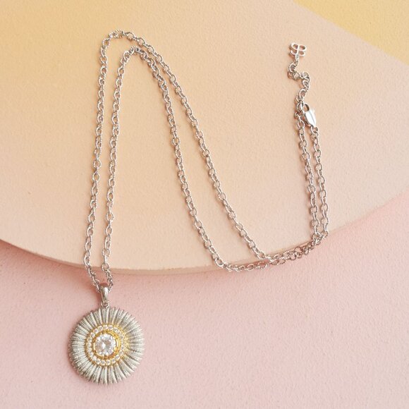 Alicia Bonnie - Brilliance Blossoms White Crystal Gold Silver Necklace - NEW - Picture 2 of 4